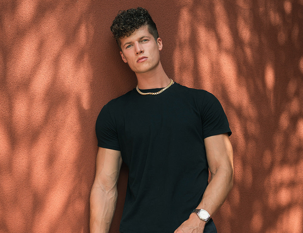 Top 5 Secrets to Looking Great in a T-Shirt